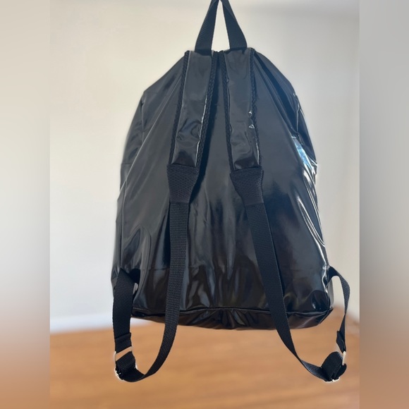 Backpack - Picture 3 of 7